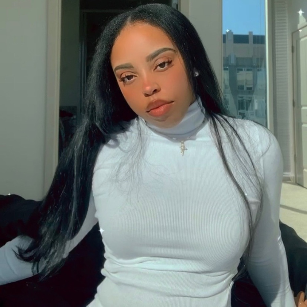 Meet your Posher, Jasmine